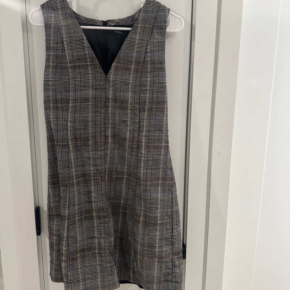 Theory Gray and Black V-Neck Sheath Dress Sleeveless